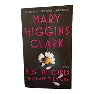 📚3 for 20📚 Kiss the girls and make them cry